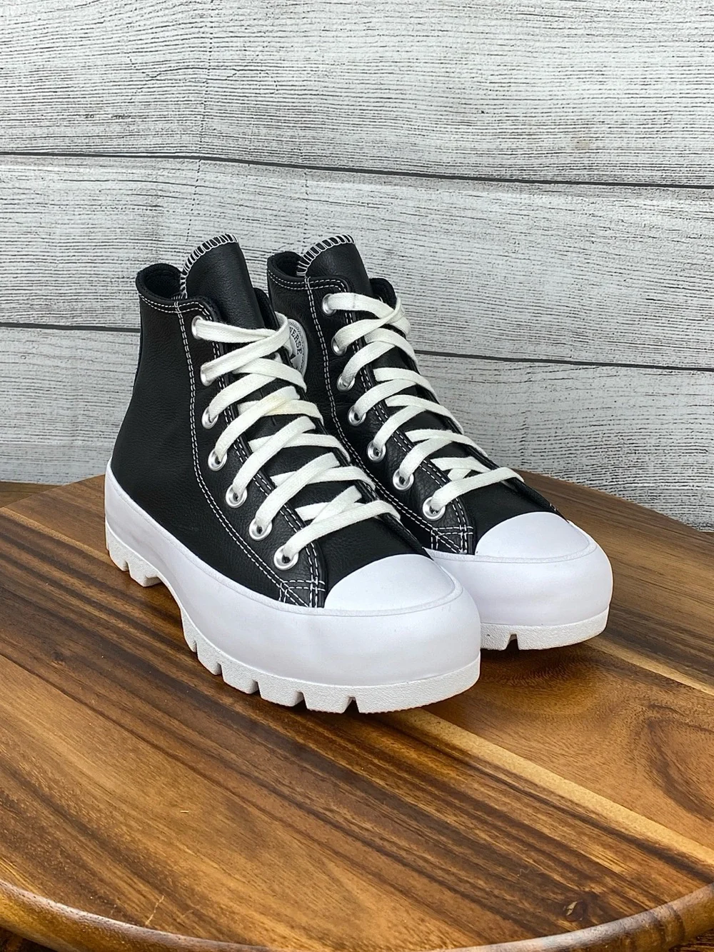 Converse Chuck Taylor All Star Lugged Leather High Black White Women’s Size 5
